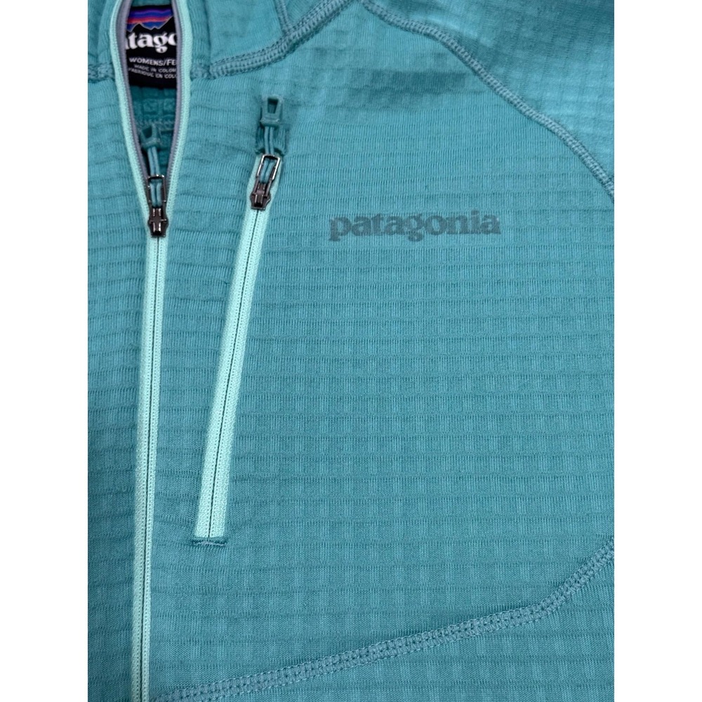 Patagonia Women's Large Hooded Full Zip Jacket - Picture 6 of 9